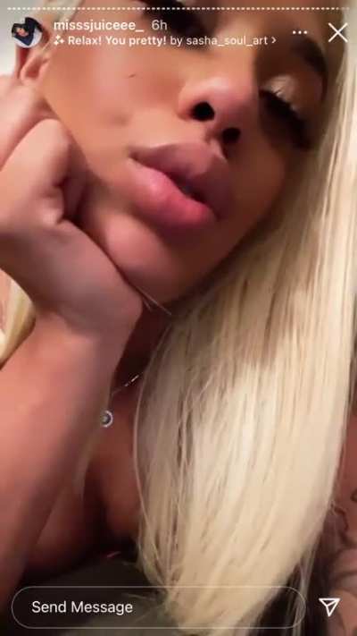 Couple nip slips on her story lastnight 🥴🥵