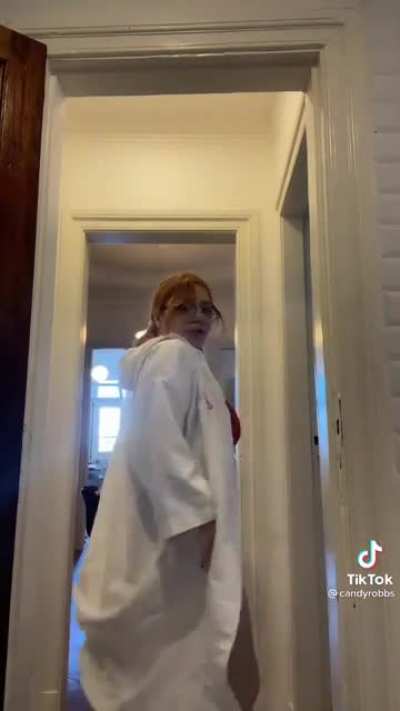 Wait for it... (candyrobbs)