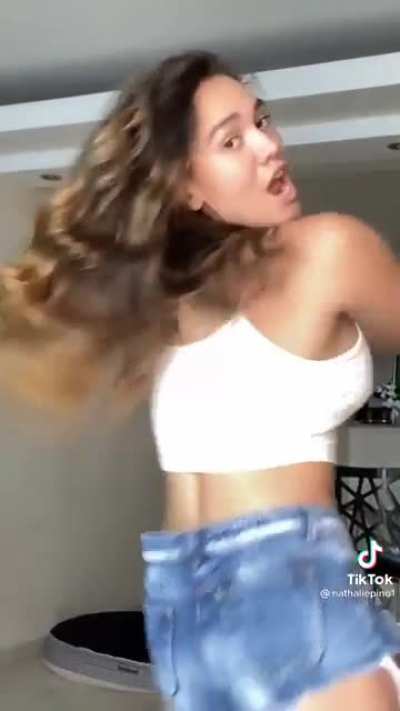 Love the way this girl moves