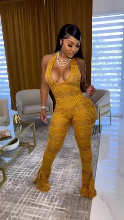 ass clap ari