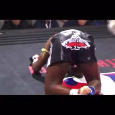 Nathan &ldquo;Carnage&rdquo; Corbett ripping a great body shot.