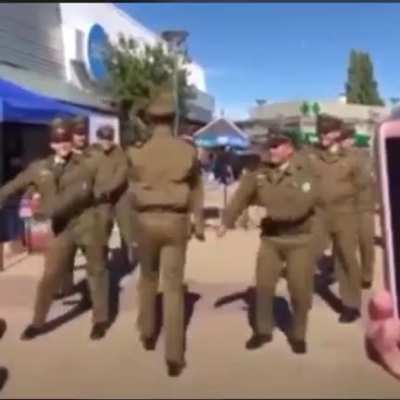 &iexcl;&iquest;Pacos Bailando Fortnite?!