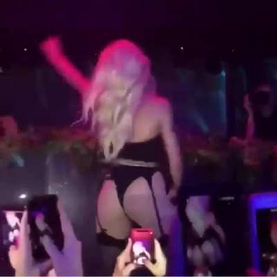 fucking hot 💦
