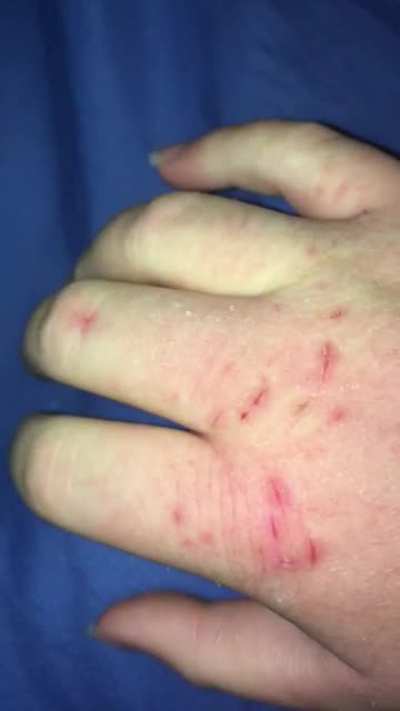 I&rsquo;m a hand model. I&rsquo;ll make a post about the other hand if anyone is curious.