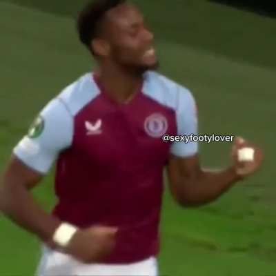Jhon Dur&aacute;n bulge