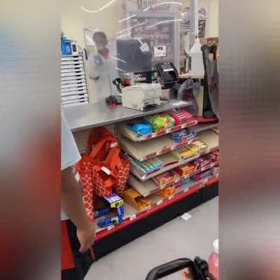 Mother and her 15-year-old daughter Smashes Family Dollar store after the employee wouldn't let them get their item because they were a penny short