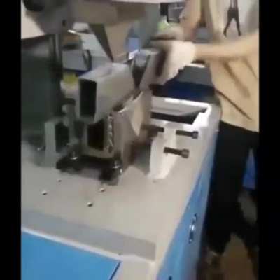Metal machine