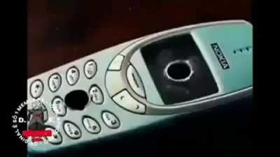 Os celulares de hoje em dia não são mais assim 🤣🤣🤣🤣🤣 jovens 🤣🤣🤣🤣🤣