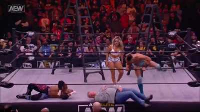 Tay Conti (AEW wrestler) kicks a man in the balls (AEW, April 28, 2022).