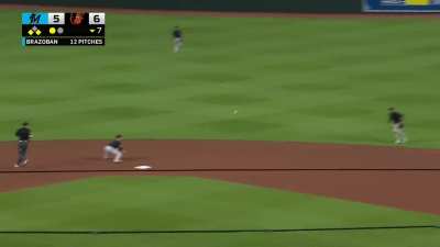 [Highlight] [Highlight] Anthony Santander is looking for career home run no. 100, but settles for an RBI single to give the O’s the lead