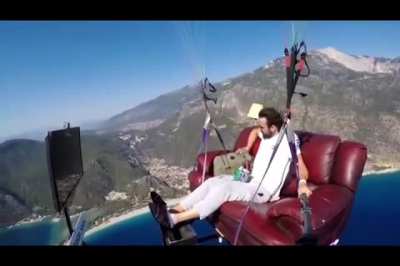 Heavy wind for a heavy couch