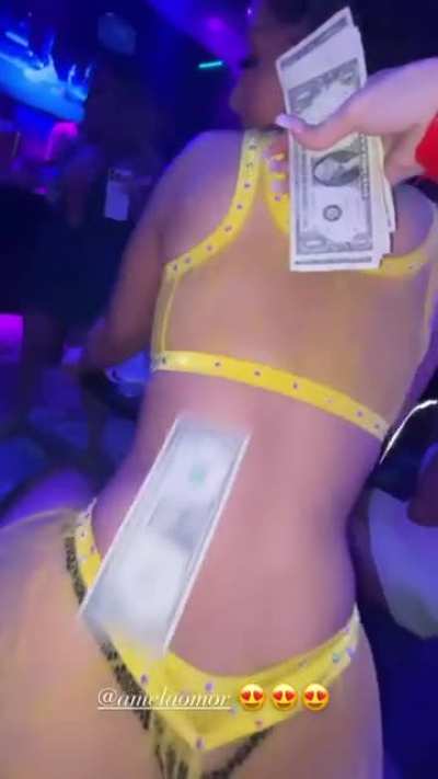 🤭