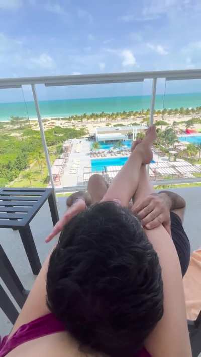 Enjoying the best life, while all you can see are my perfect feet &amp;amp; toes before repeatedly passing out 