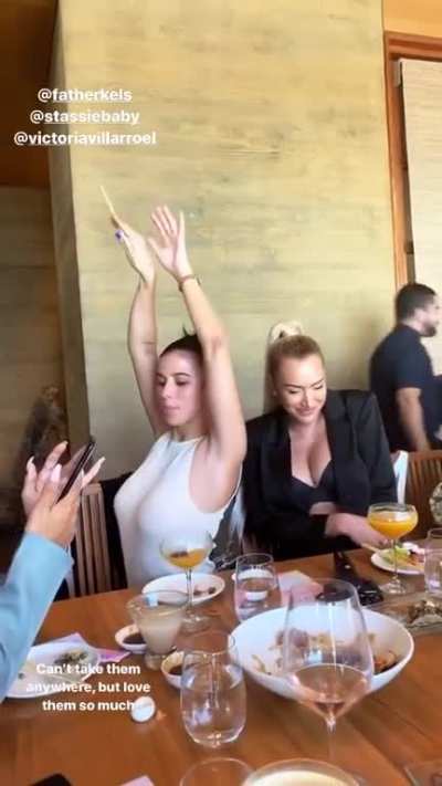 braless