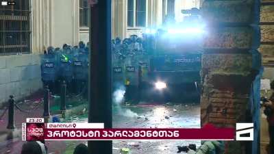 Georgia 2024 Protests (country, not a US State) - Patheric moment when Spacial Forces Head uses megaphone to scream and curse against protestors like a 12 y/o kid in a CoD voice Chat
