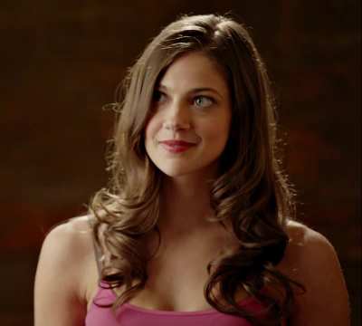 Birthday Hottie: Mia Serafino in Stitchers [S1E6-2015]
