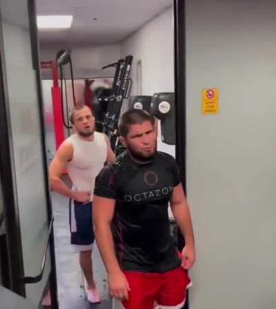 &ldquo;everyday he kill everybody&rdquo; .. seems like coach khabib torturing these guys.