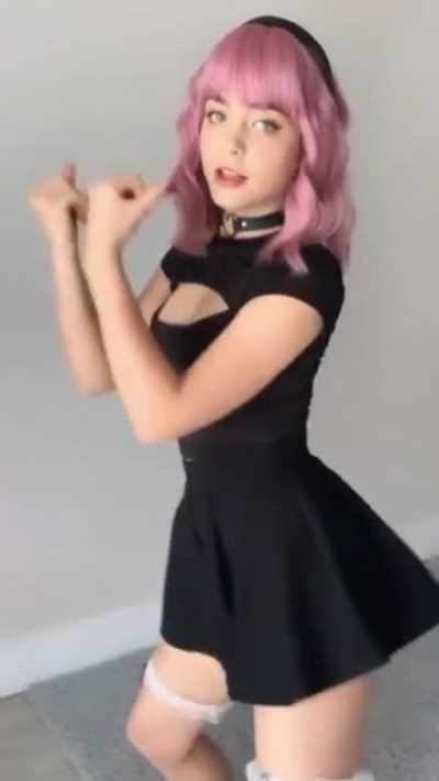 Staryuuki teases my cock with her cute slutty dance &hearts;️