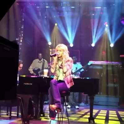 Britney's rehearsal of "I'm Not A Girl, Not Yet A Woman" at Rosie O'Donnell Show (2001)