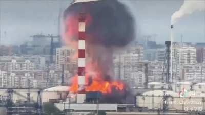 Russian AD missile strikes oil silo - different angle. Moskow, 18 June 2026