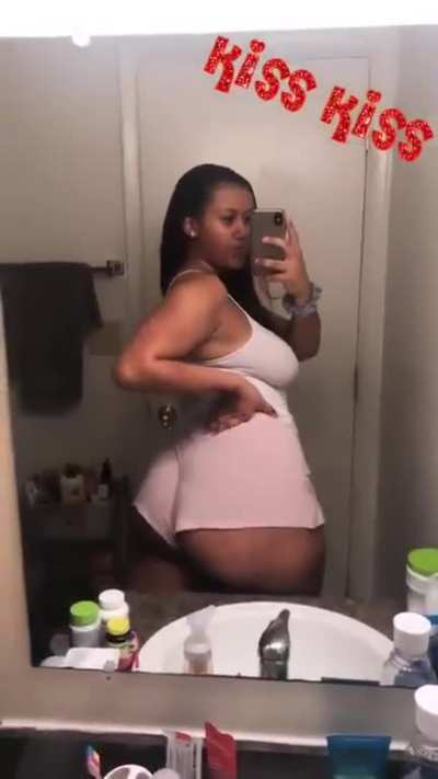 MY LOVELY LITTLE SISTER SHELBY SEXY, THICK ASS😝💦😜👁️👁️💙!!