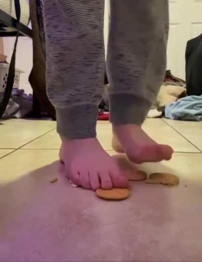Who want the whole vid?