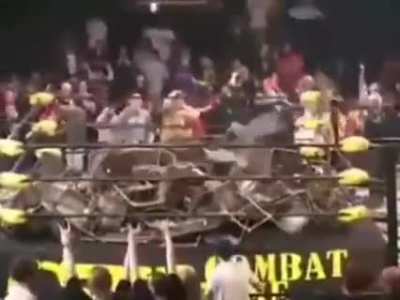 Everybody lost their minds in 5 seconds or less