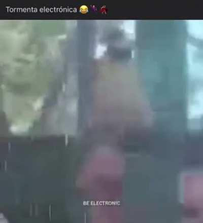 tormenta electr&oacute;nica
