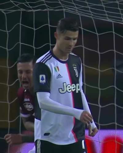 Ronaldo BRUTALLY ASSAULTS an opponent!