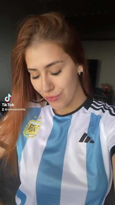 Messi you better DONT disappoint me or i'll have to show up in Qatar