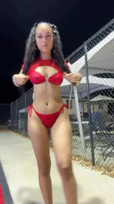 Shaking her phat ass 
