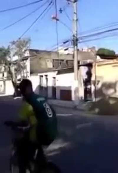 eu n&atilde;o sei intitular isso, por favor inventem um titulo, seria divertido