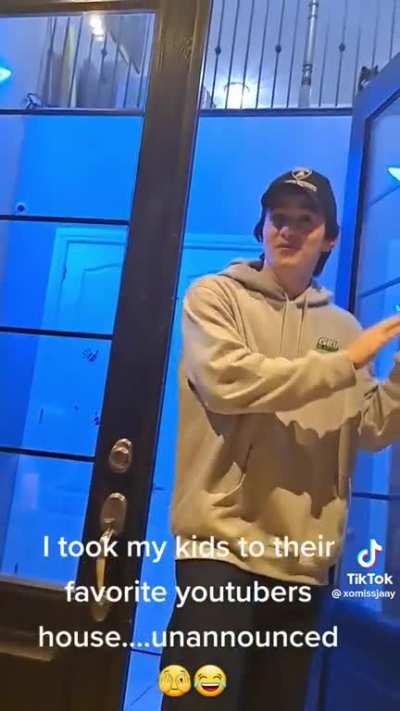 Mom who thinks it&rsquo;s okay to show up at a YouTuber&rsquo;s house unannounced