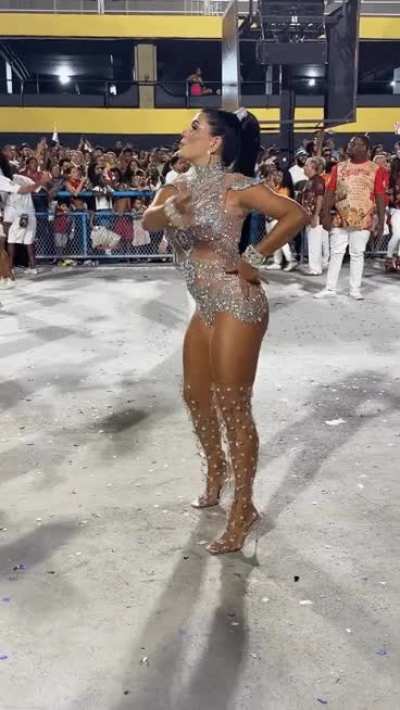 Fernanda Bande