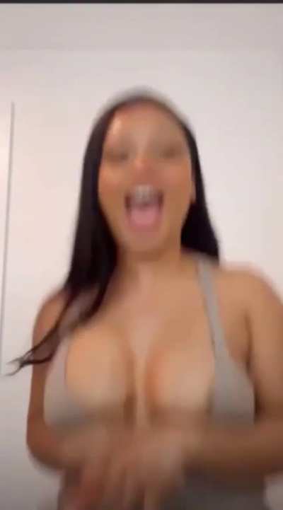 🤯