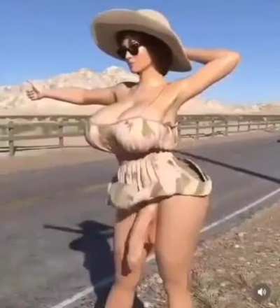 😭