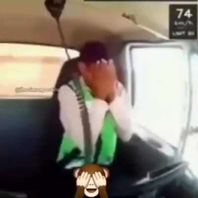 👉👈🙈