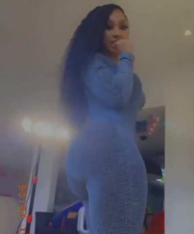 Ari Twerking 