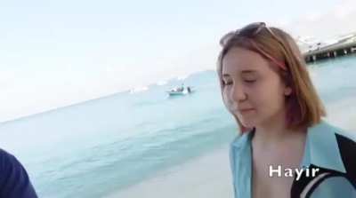 40 Yaşındaki T&uuml;rk Bir Alfa Youtuber Maldivler'de Rus Bir Kızla Tanışıyor Ve Değişik S&uuml;rpriz Sonlu
