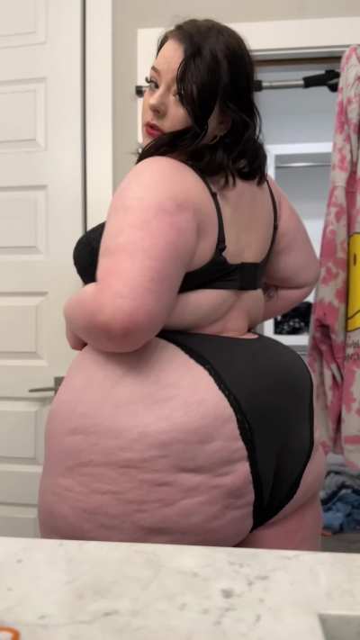 Name something better than a horny 300 pound girl