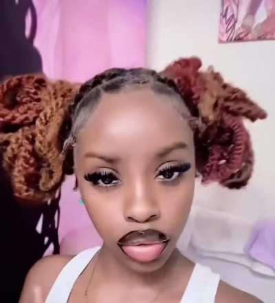 Sexy ass lips 