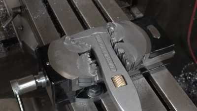 Vise for holding oddly-shaped objects (Patented in 1913)