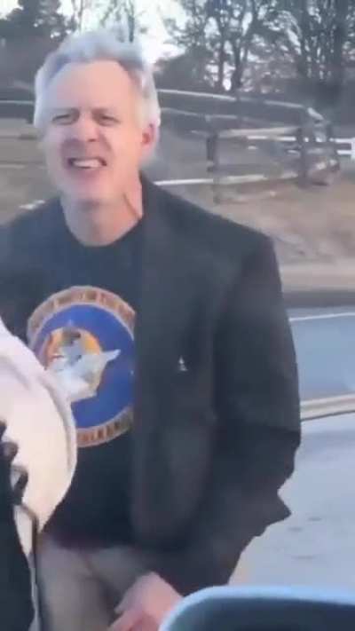 Police shoots man 12 times close range till he finally goes down