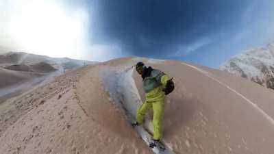 Sahara's sand flew and settled on the snowy French Pyr&eacute;n&eacute;es Mountains.