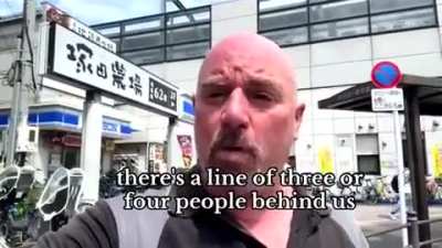 This white guy in Tokyo is upset because convenience store workers don&rsquo;t speak English to him