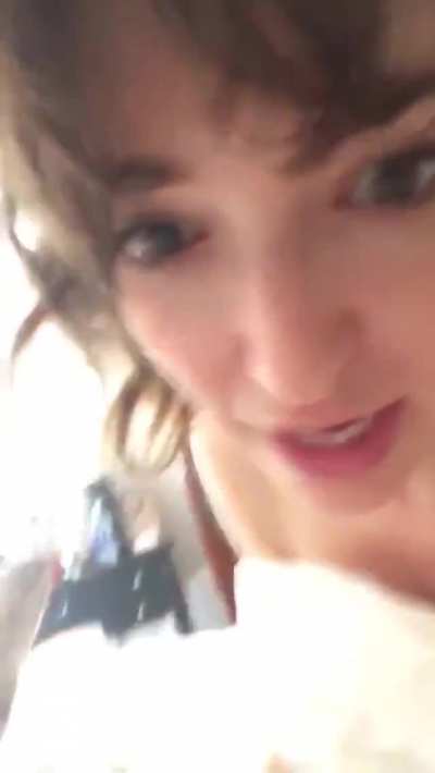Milana Vayntrub