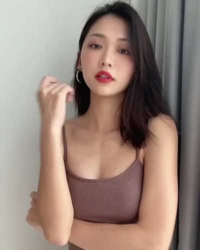Her 4 favorite poses