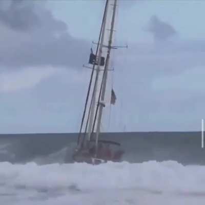 &ldquo;That boat&rsquo;s gonna capsize, brah&rdquo; Excellent camera work and deadpan simultaneous commentary.