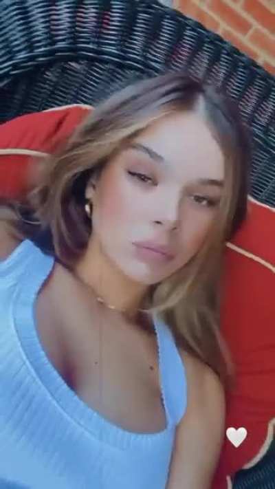 Hailee Steinfeld