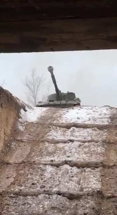 An underground shelter for the 🇺🇦Ukrainian 122-mm self-propelled howitzer 2S1 "Gvozdika" somewhere on the front, which will protect the self-propelled howitzer from detection by reconnaissance UAVs during combat duty.
